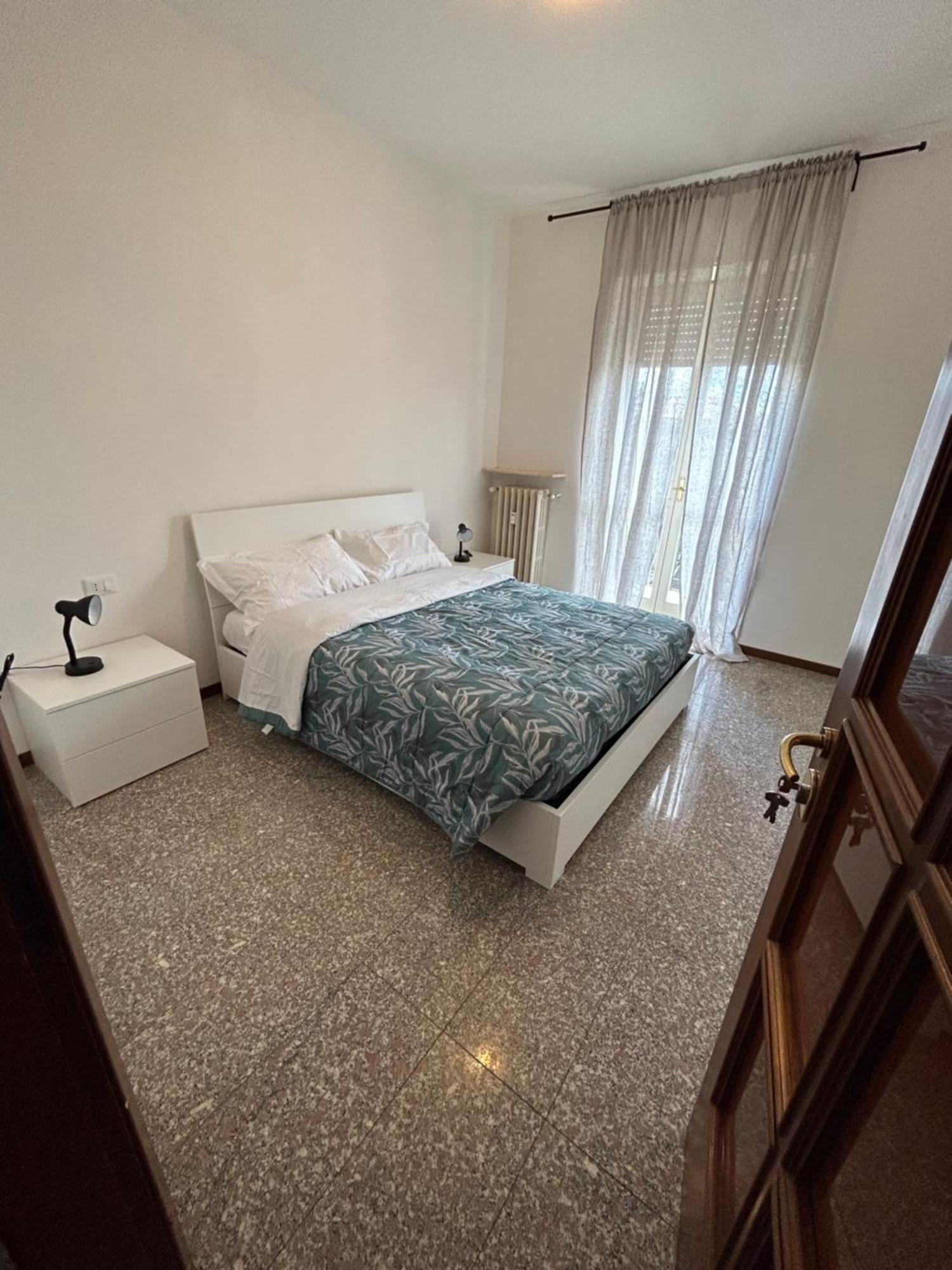 Bed Station -Self Check In- Bed & Breakfast Bergamo Eksteriør bilde