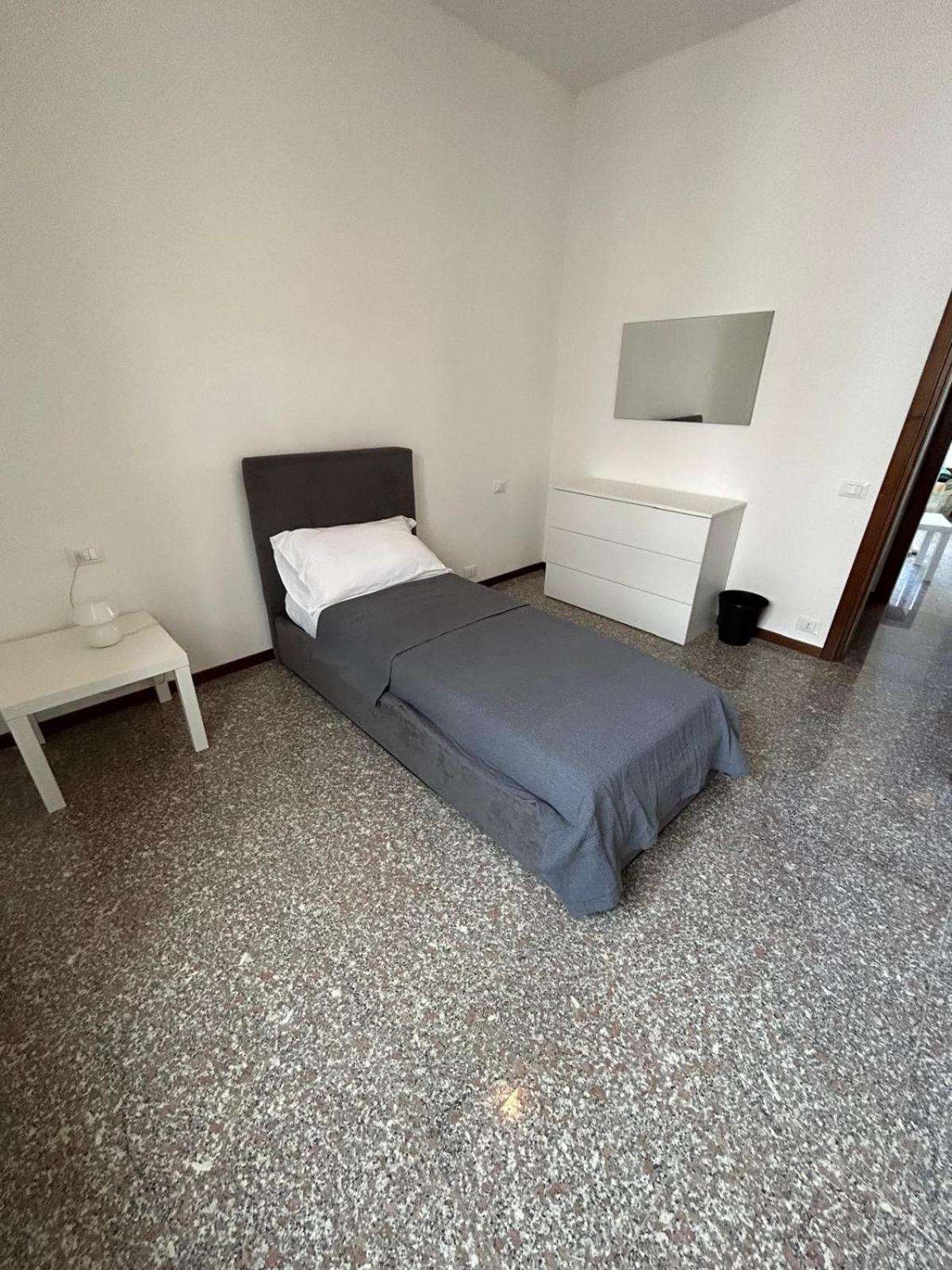 Bed Station -Self Check In- Bed & Breakfast Bergamo Eksteriør bilde